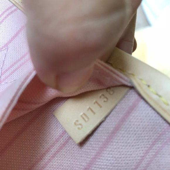 ****PURSE IS SOLD***** - Picture 4 of 4